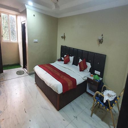 Oyo Hotel Rajshree Akolia 外观 照片