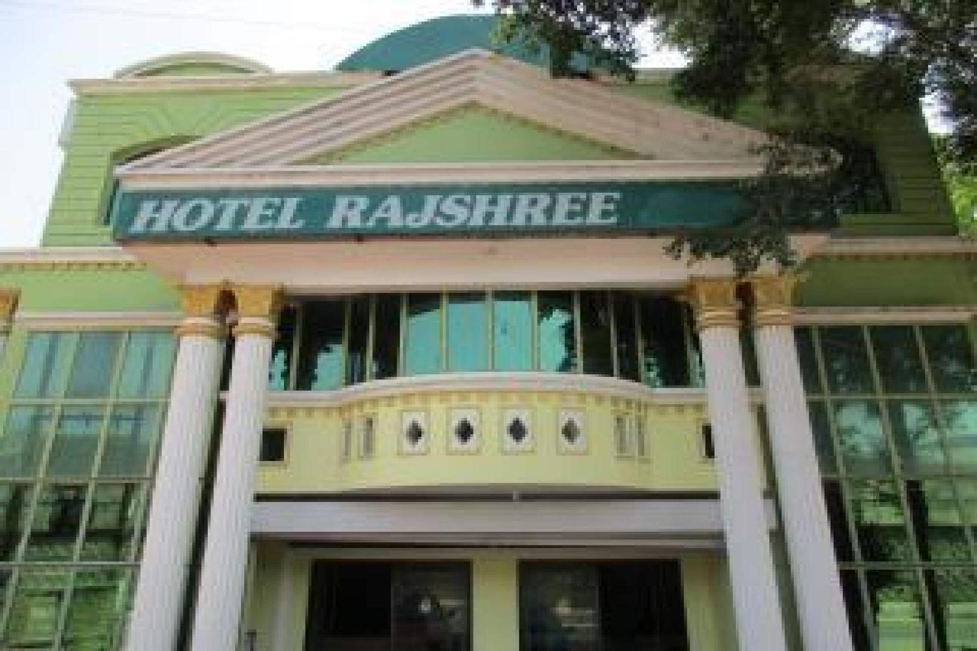 Oyo Hotel Rajshree Akolia 外观 照片